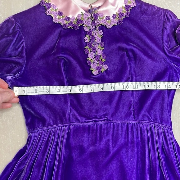 Authentic 60’s formal velvet gown - Picture 4 of 10